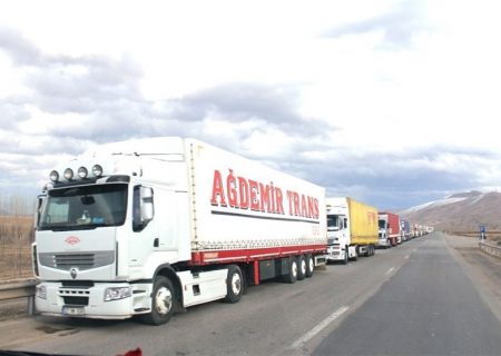 مشکل ورود کامیون‌های ترانزیت ایرانی به گرجستان حل شد