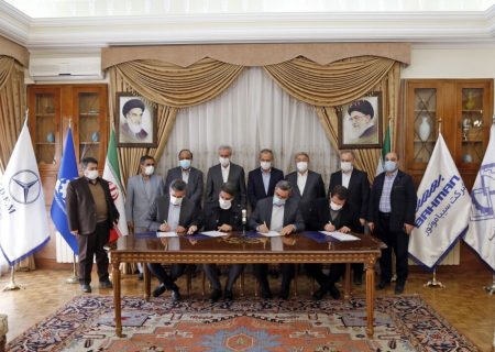 فعالان صنعت خودرو در آذربایجان شرقی تفاهم‌نامه همکاری امضا کردند