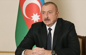 الهام علی اف رئیس جمهور آذربایجان در بازدید از سرزمین های آزاد شده از دست اشغالگران قره باغ سنگ بنای مرمت مسجد زنگیلان را گذاشت