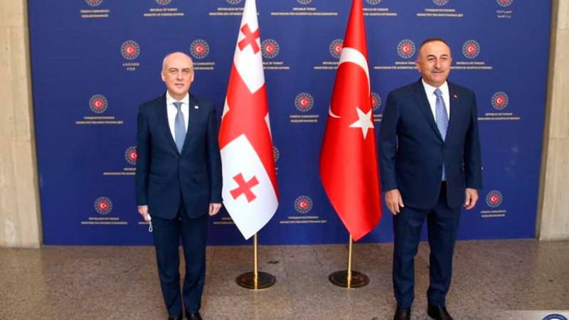 آذربایجان، گرجستان و ترکیه بر خطوط انتقال نفت، گاز و خط آهن سه کشور تاکید کردند