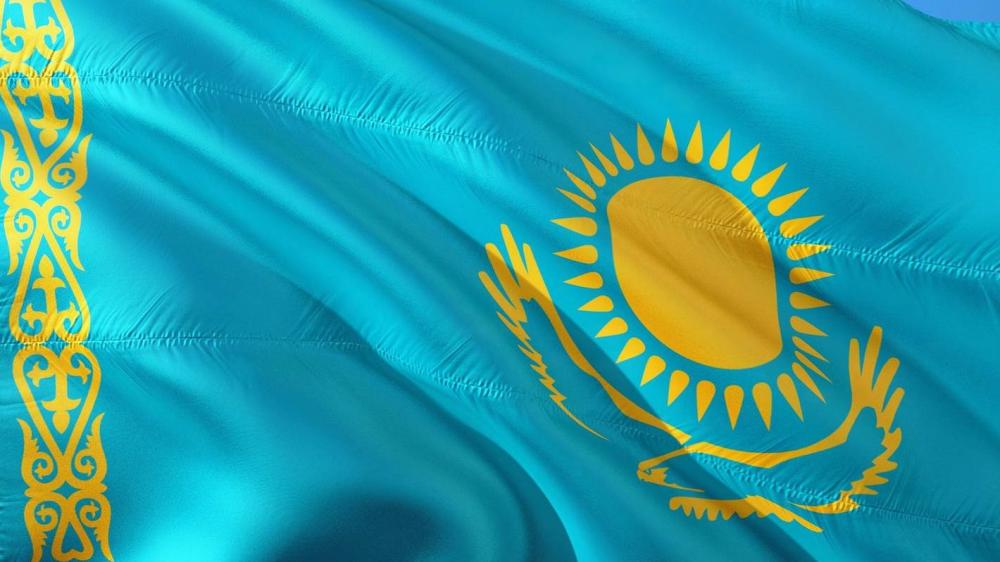 خط قزاقستان از الفبای کریل به لاتین تغییر می‌یابد