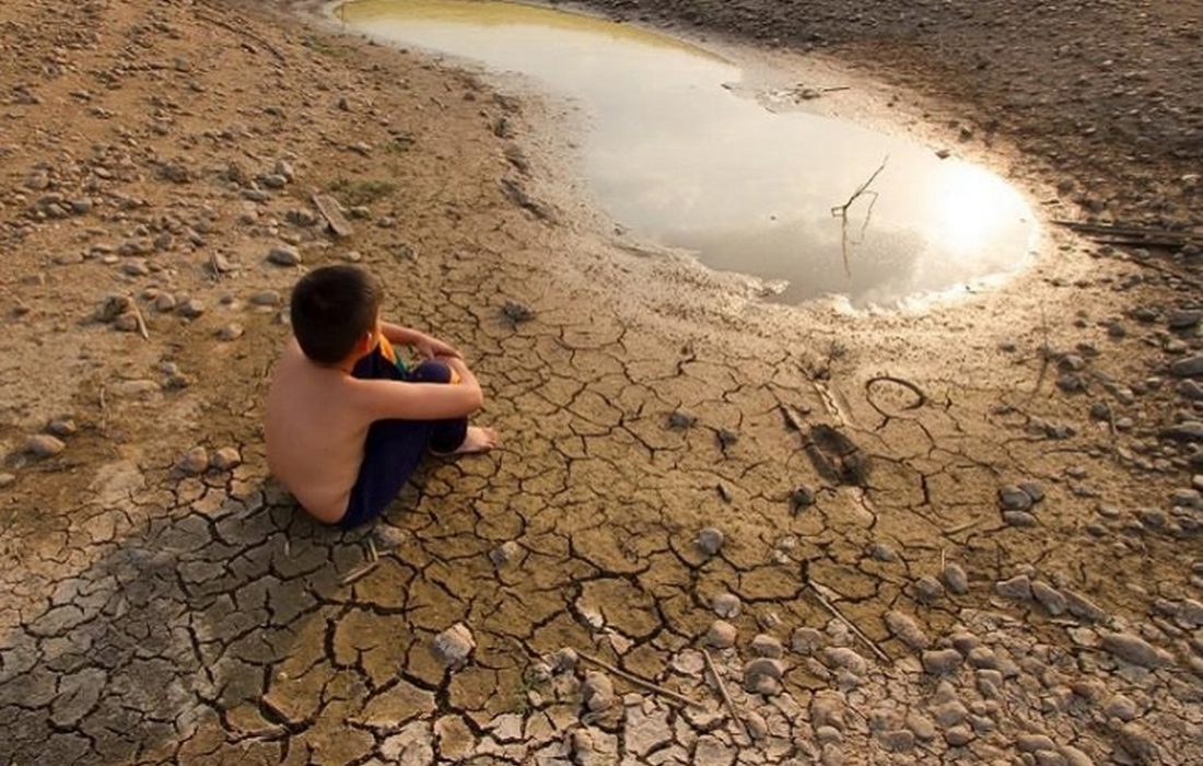 اتفاق نظر جمعی بین مردم و مسئولین چاره بحران کنونی آب است