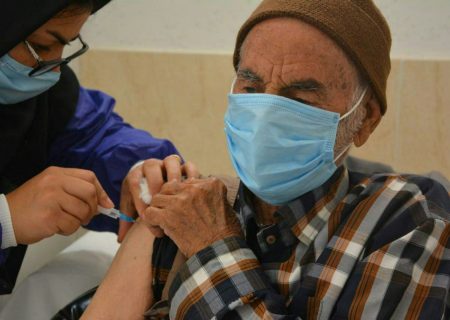 ۱۰۵ هزار نفر از جمعیت آذربایجان‌شرقی بر ضد کرونا واکسینه شدند