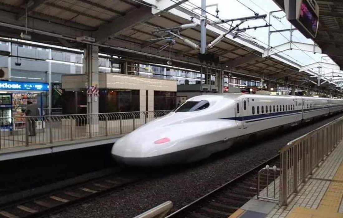 راه‌آهن ژاپن به خاطر یک دقیقه تاخیر از مردم عذرخواهی کرد
