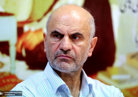 فرشاد مومنی: رئیس سازمان برنامه و بودجه فهمی از اقتصاد ایران ندارد