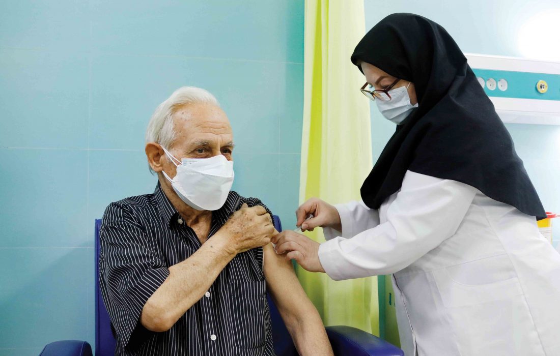 آغاز واکسیناسیون ۴۸ هزار نفر جمعیت بالای ۷۵ سال در آذربایجان شرقی