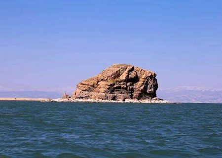 اتمام پروژه های احیای دریاچه‌ ارومیه در دستور کار دولت است