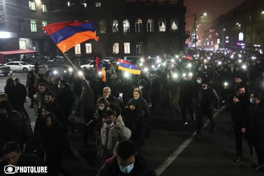 فراخوان خطرناک در ارمنستان: انتظار جنگ خشونت آمیز خیابانی …