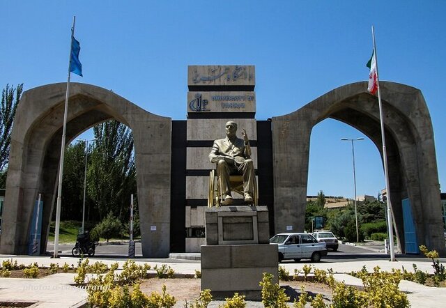 تندیس استاد جانباز دفاع مقدس در مقابل دانشگاه تبریز نصب شد