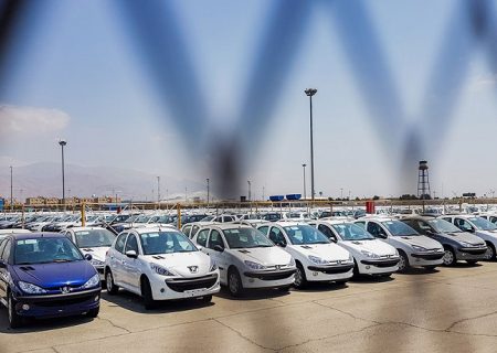 رئیس اتحادیه فروشندگان خودرو: قیمت خودرو در بازار ۲۰ درصد افزایش یافت
