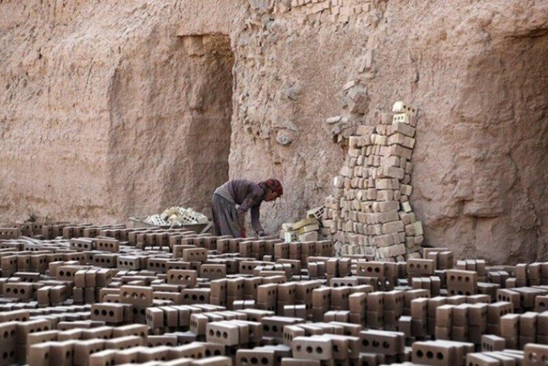 کارگاه تولید سفال سنتی در روستای «اردکلو» مرند به بهره‌برداری رسید