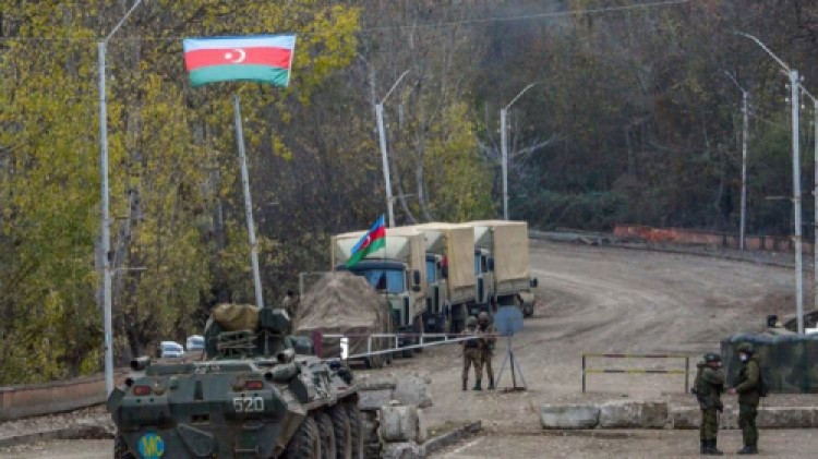 روس ها در شوک: نظامیان آذربایجان مانع ورود خودروی صلح بانان روسی به شهر شوشا شدند