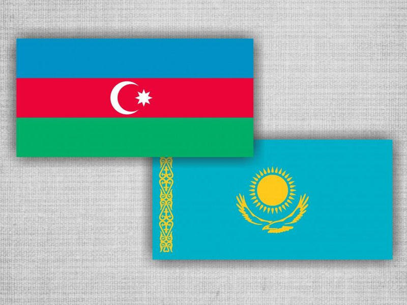 آذربایجان و قزاقستان قصد دارند تردد بار را در کریدورهای حمل و نقل بین المللی افزایش دهند