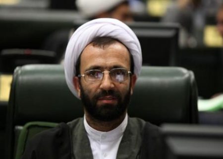 ادعای عضو هیأت رئیسه مجلس: برخی مدیران ارشد دولت روحانی به بهانه آلودگی هوای تهران، دو سه ماه در ژنو و وین می‌ماندند!