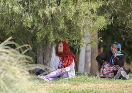 “ایران” رکورد دار سرعت کاهش نرخ باروری/ کاهش ۵۵۰ هزار تولد طی ۵ سال