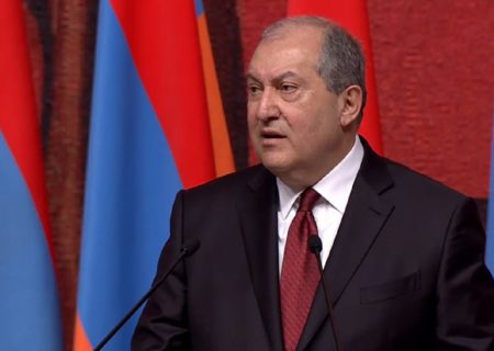 رئیس جمهور ارمنستان: دلیل اصلی شکست در جنگ کمبود سلاح و تجهیزات بود