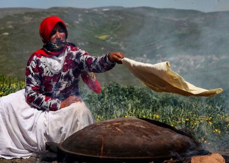نان سنتی «یوخا» از ظرفیت‌های گردشگری غذایی آذربایجان‌شرقی است