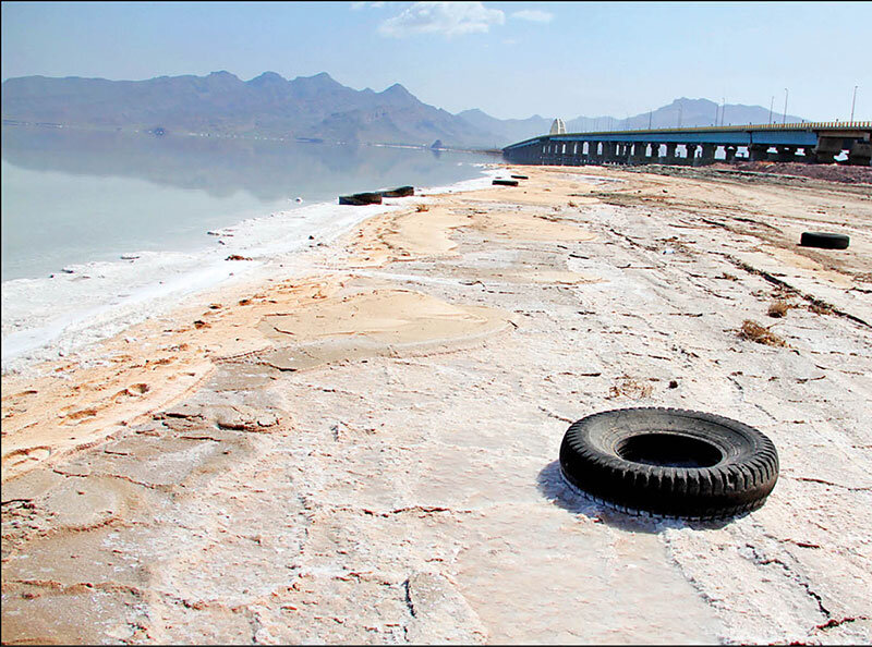 کاهش وسعت دریاچه ارومیه | احیای دریاچه ناممکن شد؟
