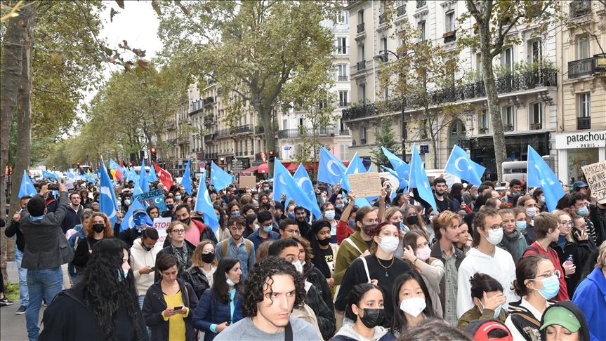 تُرک‌های اویغور در فرانسه علیه چین تظاهرات کردند