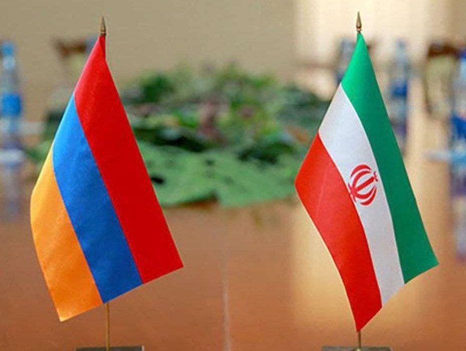 دیدار دبیر شورای امنیت ملی ارمنستان با سفیر ایران