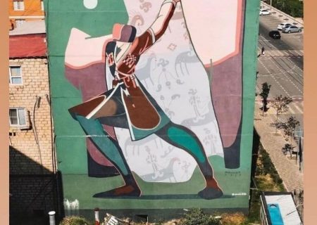 تصاویری از نقاشی‌های دیواری در شهر دربند داغستان