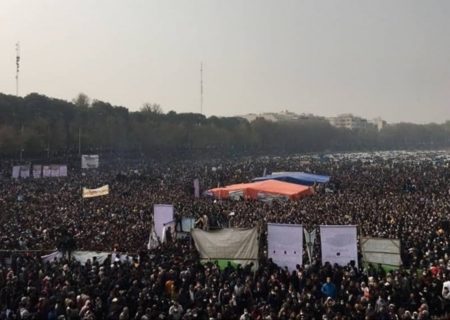 تجمع مردم و کشاورزان اصفهان در حمایت از زاینده‌رود