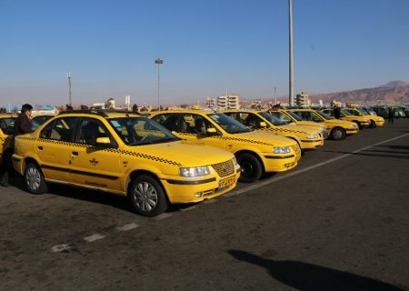 تداوم توزیع کارتخوان‌های سیار بانکی به رانندگان تاکسی