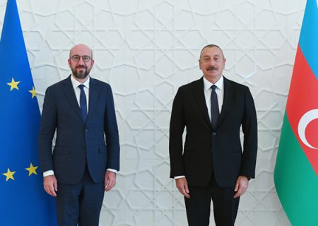 تماس تلفنی شارل میشل با رئیس جمهور آذربایجان در پی بروز درگیری نظامی در نوار مرزی غرب این کشور