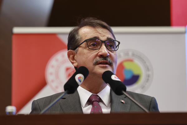 وزیر انرژی ترکیه: گاز دریای سیاه نیاز ۳۰ ساله ما را برآورده خواهد کرد