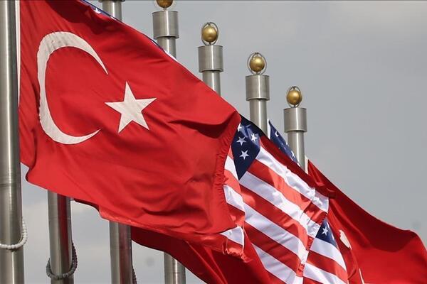 دستیاران رئیس جمهور ترکیه و آمریکا در مورد روابط و مسائل منطقه ای گفتگو می کنند