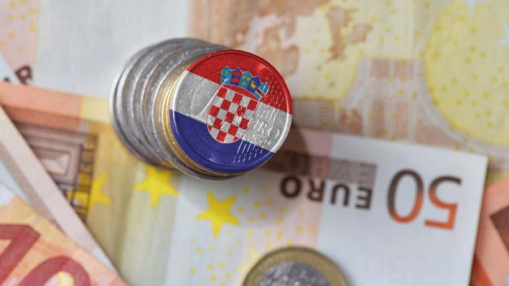 کرواسی از اول ژانویه ۲۰۲۳ به یورو روی می آورد