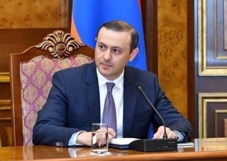 آرمن گریگوریان: ارمنستان برای مذاکره آماده حضور در باکو و آنکارا است