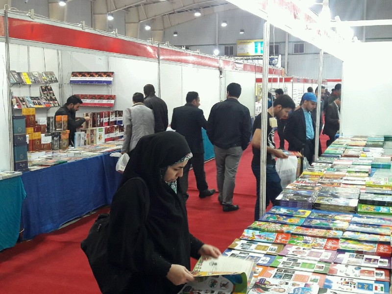 لغو مجوز نمایشگاه کتاب ترکی و فارسی در مرند/ کتاب‌های ترکی در مرند پیدا نمی شود