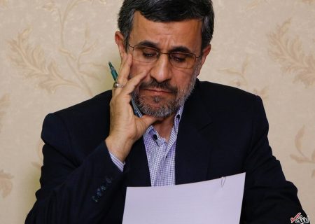 انتقاد تند احمدی نژاد از قراردادهای ایران با روسیه و چین