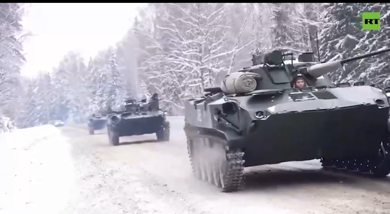 ارتش روسیه با تجهیزات سنگین نظامی وارد قزاقستان شد