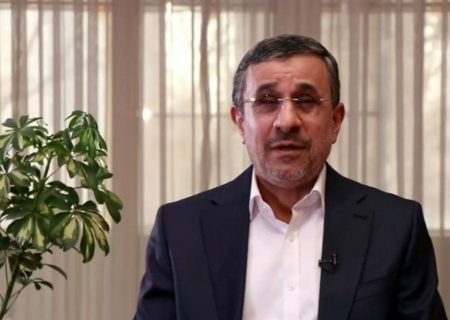 ادعای احمدی‌نژاد: می‌خواهند به چینی‌ها یکی از جزایر ایران را بدهند