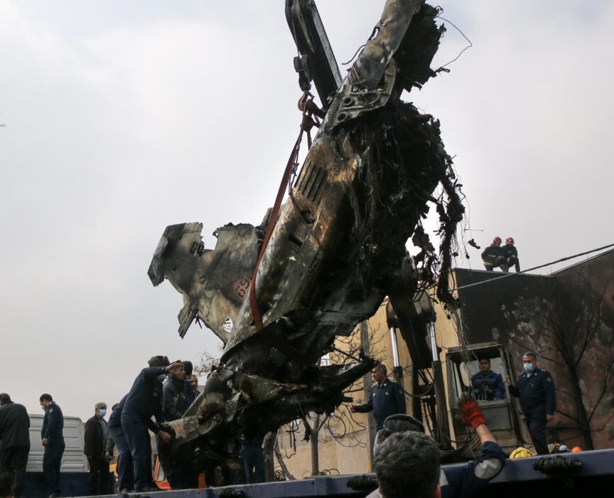 پایان عملیات آواربرداری در محل سقوط جنگنده آموزشی در تبریز