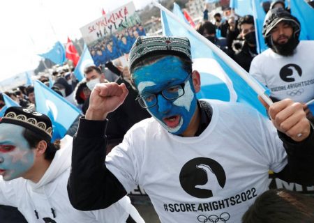 اویغورها در ترکیه خواستار تحریم المپیک پکن همزمان با آغاز بازی‌ها شدند