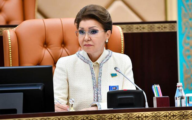 نماینده مجلس قزاقستان از دختر نظربایف خواست استعفا دهد