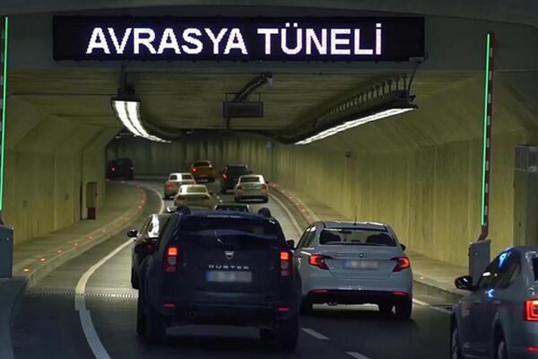 وزیر حمل و نقل ترکیه عنوان کرد: تونل اوراسیا ۸٫۱ میلیارد لیر به اقتصاد ترکیه کمک کرده است