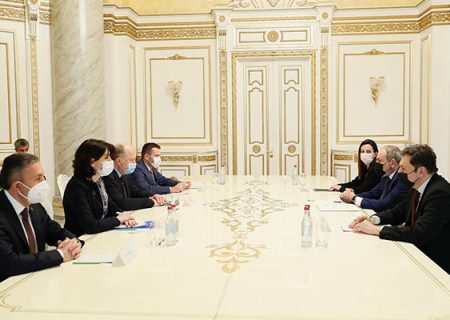 دیدار نمایندگان پارلمان آذربایجان با پاشینیان