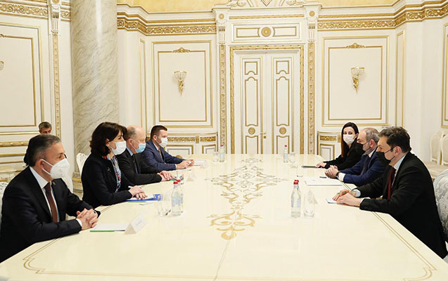 دیدار نمایندگان پارلمان آذربایجان با پاشینیان