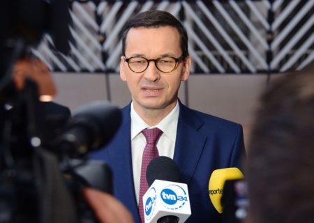 نخست وزیر لهستان از اتحادیه اروپا خواست تجارت با روسیه را متوقف کنند