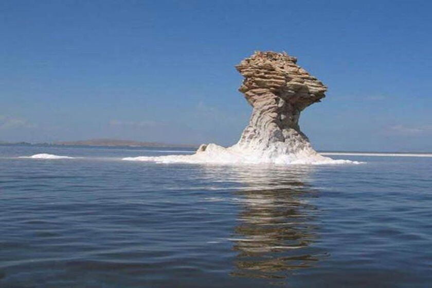 تراز دریاچه ارومیه ۶۴ سانتی متر کاهش یافت