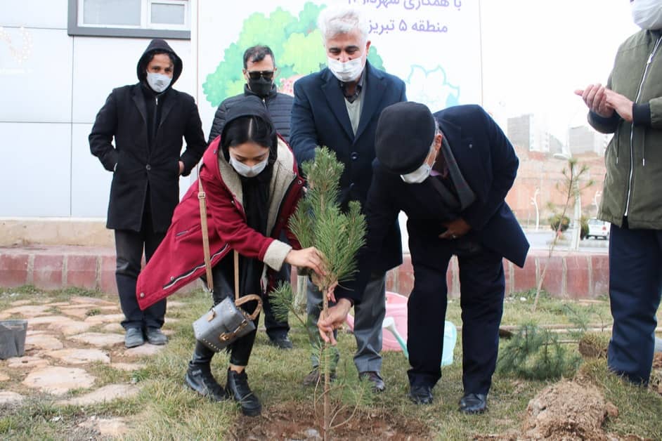 کاشت۱۱۷ درخت برای کودکان بهبودیافته از سرطان