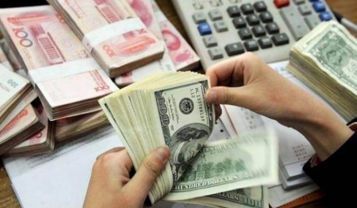نوسان خفیف دلار در بازار امروز 