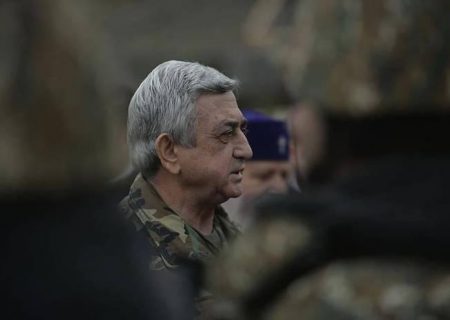 سوال نماینده ارمنستان از سرکیسیان: شما وزیر دفاع بودید چرا کل منطقه را تصاحب نکردید؟