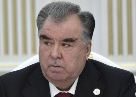 رئیس جمهور تاجیکستان از ساکنان این کشور خواسته است تا برای دو سال مواد غذایی ذخیره کنند
