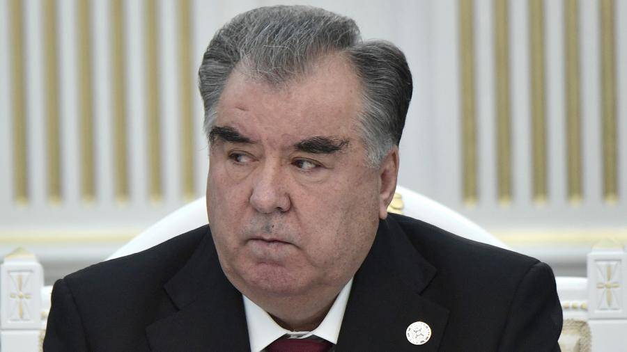 رئیس جمهور تاجیکستان از ساکنان این کشور خواسته است تا برای دو سال مواد غذایی ذخیره کنند