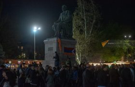 تجمع تعدادی از معترضین ارمنستان در حمایت از جمهوری جعلی قره باغ